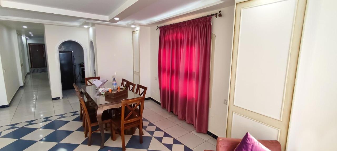 Zafero Families Only Apartment *